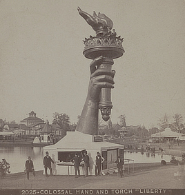 statue of liberty arm